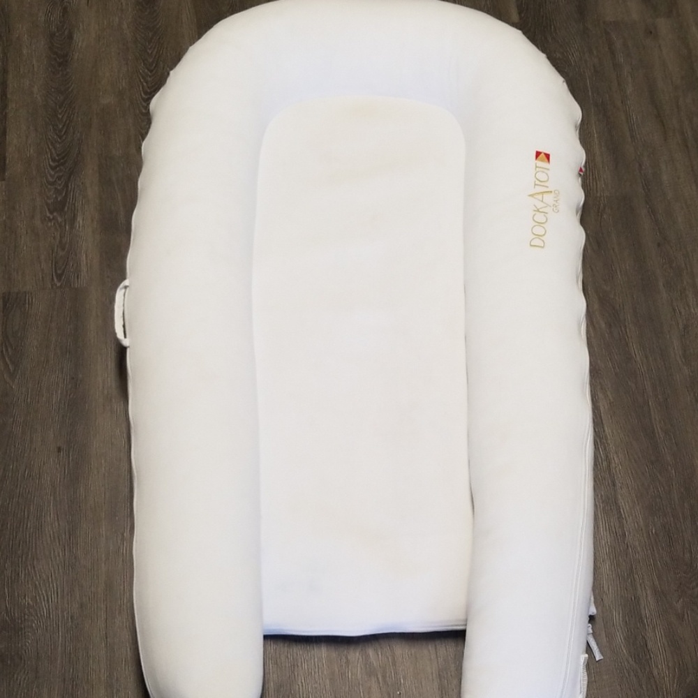 Dockatot Grand